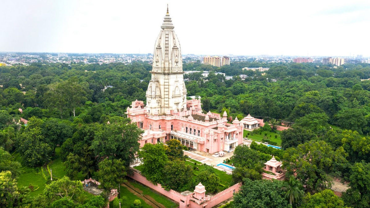 Dhamek Stupa Ancient Buddhist Site Sarnath